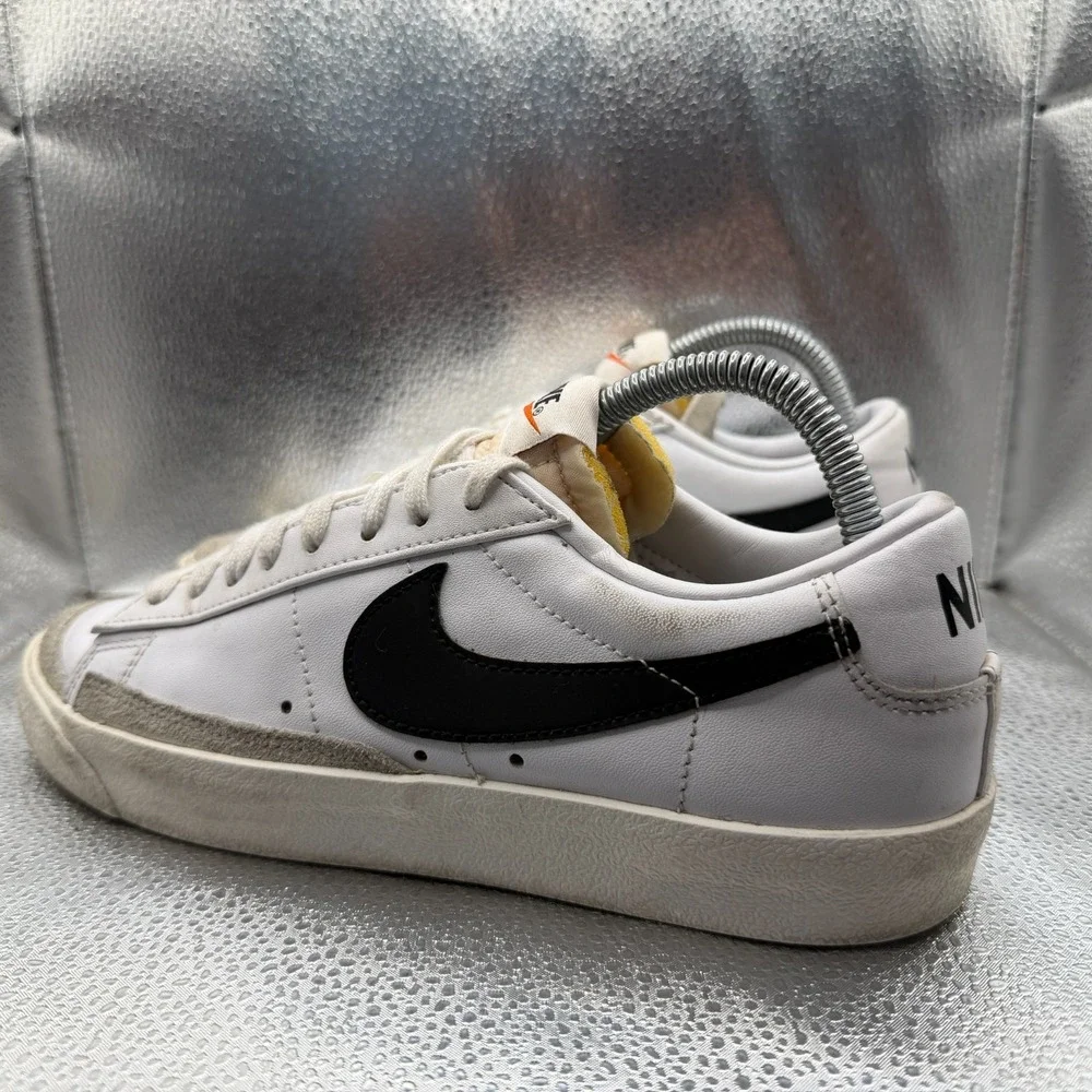 Size 7 Nike Blazer Low '77 Low White Black Sail Mens Athletic‎ Shoes DA6364-101